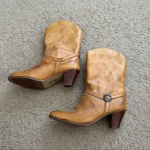 Acme cowboy boots